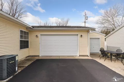 Other - 3388 Windemere, Monroe, MI 48162 photo 4 of 6