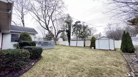 227 Orchard, Monroe, MI 48162 photo 5