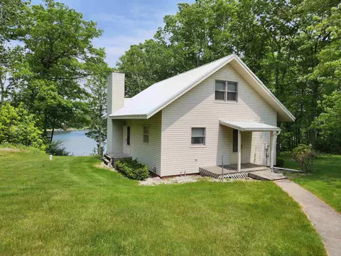 2150 Deer Lk, Harrison, MI 48625