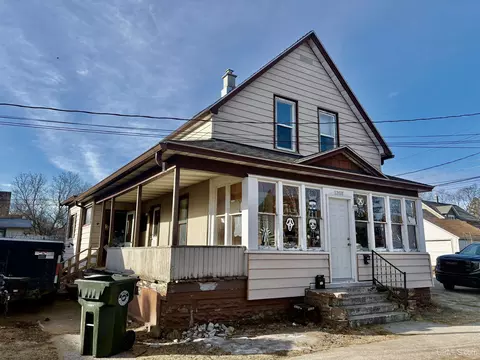 1207 3rd Ave S, Escanaba, MI 49829