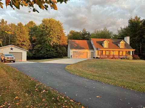 1221 S Raucholz, Hemlock, MI 48626
