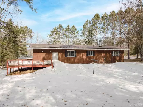 2012 E Pierce, Wakefield, MI 49968 photo 5