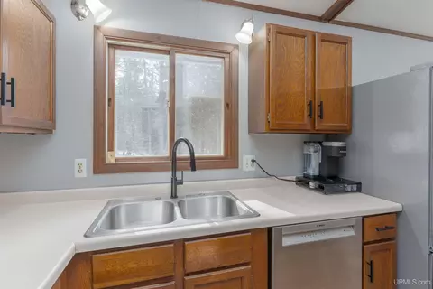 2012 E Pierce, Wakefield, MI 49968 photo 16