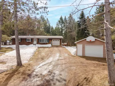 2012 E Pierce, Wakefield, MI 49968 photo 3