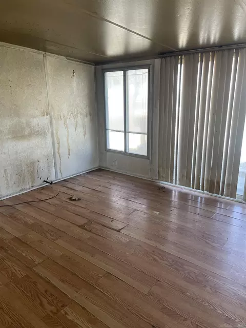 28046 Leroy, Romulus, MI 48174 photo 9