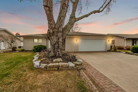 7275 Riverside, Algonac, MI 48001