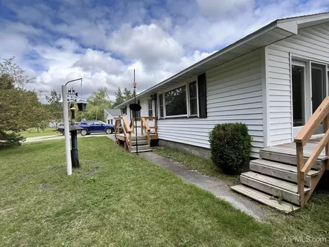 1976 M94 # N, Manistique, MI 49854