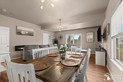 Dining - 16630 Jessica, Romulus, MI 48174 photo 2 of 2