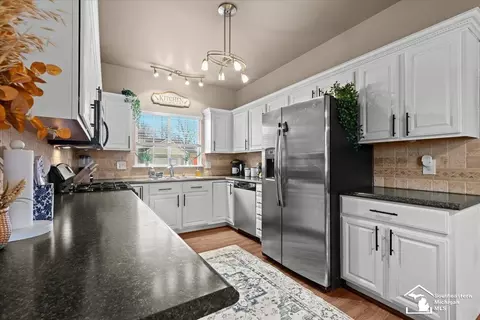 Kitchen - 16630 Jessica, Romulus, MI 48174 photo 1 of 3