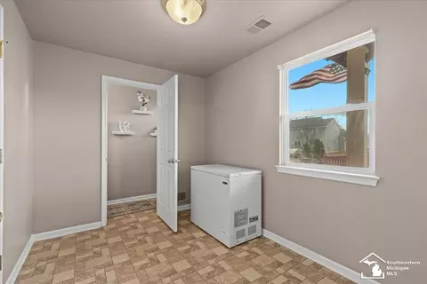Entry Way - 16630 Jessica, Romulus, MI 48174 photo 3 of 4