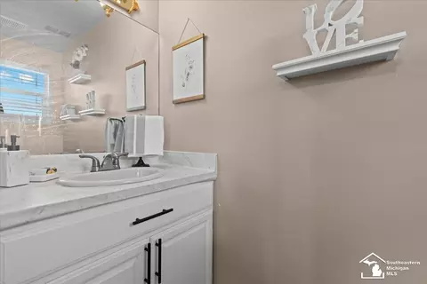 Bath - 16630 Jessica, Romulus, MI 48174 photo 1 of 6
