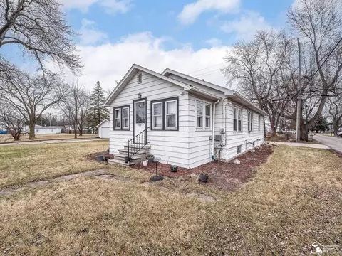 3856 N Dixie, Monroe, MI 48162