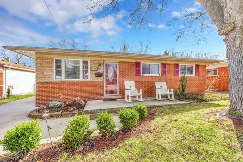 22504 Hoffman, Saint Clair Shores, MI 48082