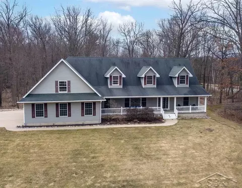 1477 W Nielsen, Sanford, MI 48657