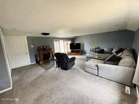 Living - 12142 Davison, Davison, MI 48423 photo 2 of 2