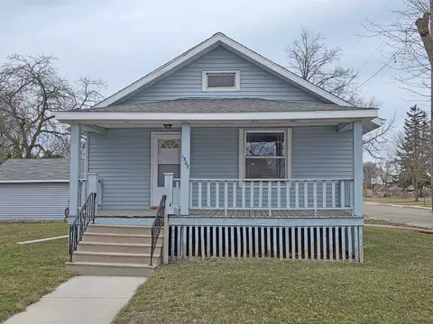 1507 Essex, Essexville, MI 48732