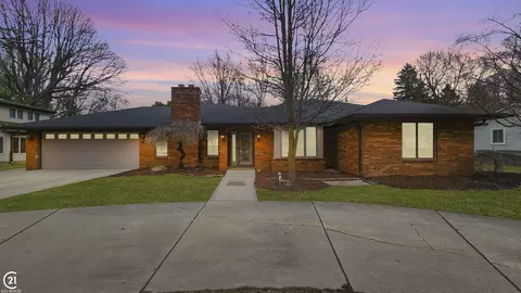 37900 Townhall, Harrison Township, MI 48045