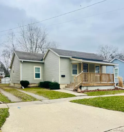 912 N Locust, Adrian, MI 49221