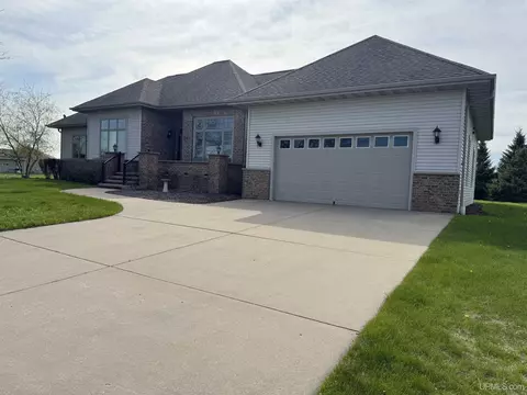 2111 Jordan, Marinette, WI 54143