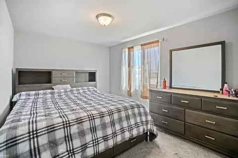 Bedroom - 3157 Coventry, Flushing, MI 48433 photo 5 of 8