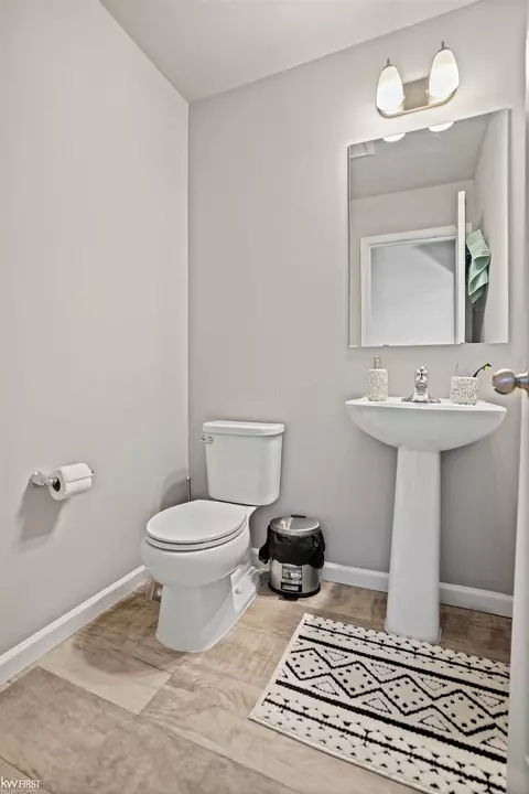 Bath - 3157 Coventry, Flushing, MI 48433 photo 1 of 5