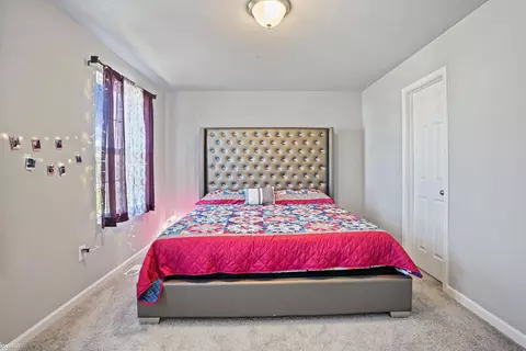 Bedroom - 3157 Coventry, Flushing, MI 48433 photo 2 of 8