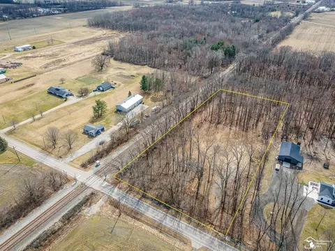 00 Stumpmier, Monroe, MI 48162 photo 3