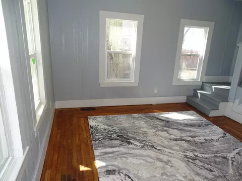 Living - 917 N Broad, Adrian, MI 49221 photo 3 of 4