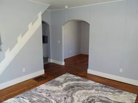 Living - 917 N Broad, Adrian, MI 49221 photo 4 of 4