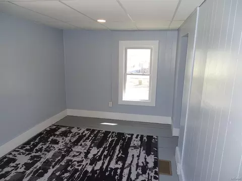 Bedroom - 917 N Broad, Adrian, MI 49221 photo 7 of 13