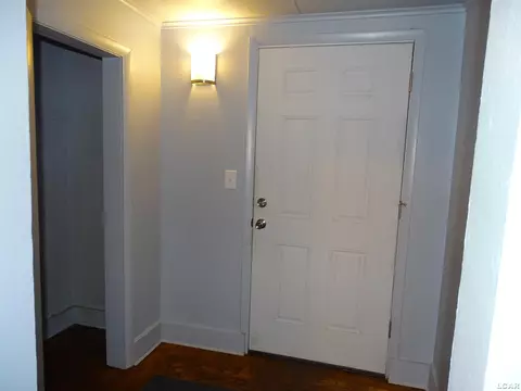 Entry Way - 917 N Broad, Adrian, MI 49221 photo 1 of 4