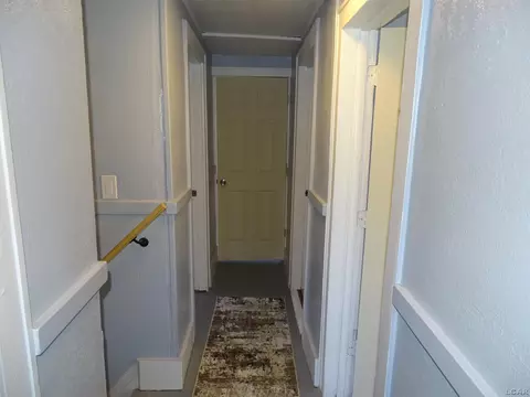 Entry Way - 917 N Broad, Adrian, MI 49221 photo 3 of 4