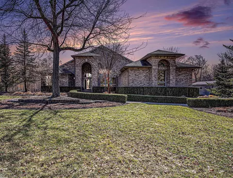 66489 Harvest Rdg, Washington Township, MI 48095