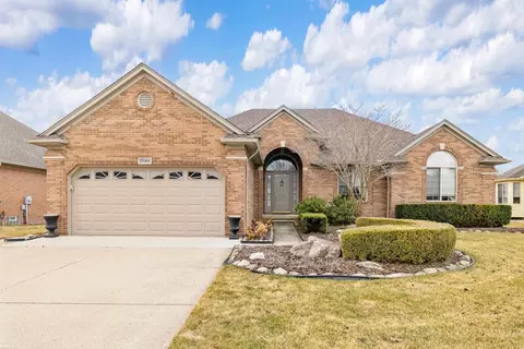 37064 Willow Crk, New Baltimore, MI 48047
