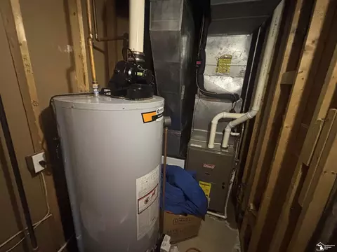 9175 Valetta, Temperance, MI 48182 photo 34