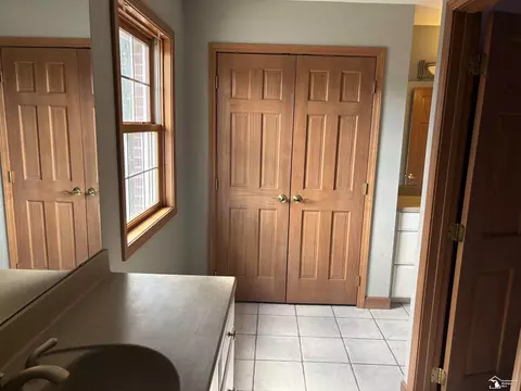 9175 Valetta, Temperance, MI 48182 photo 24