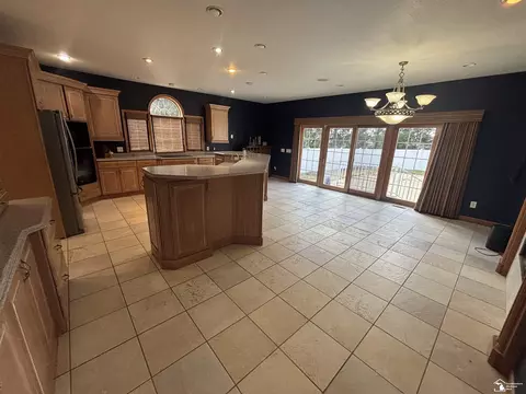 9175 Valetta, Temperance, MI 48182 photo 12