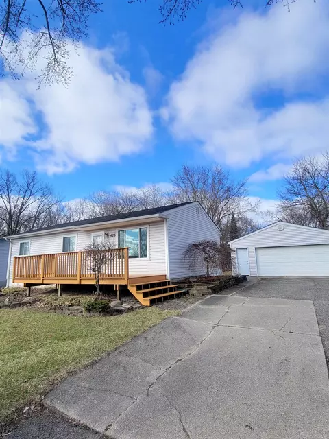1625 Killarney, Wolverine Lake, MI 48390