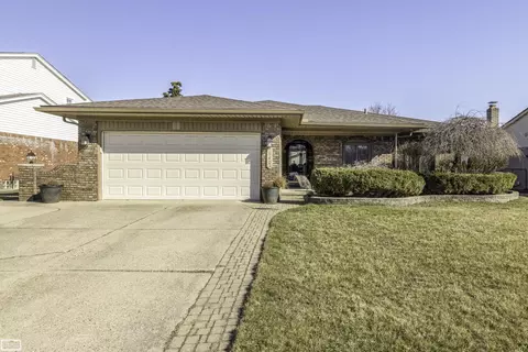 15403 Lincolnshire, Fraser, MI 48026