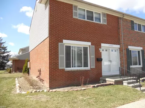 27559 Concord, Warren, MI 48093