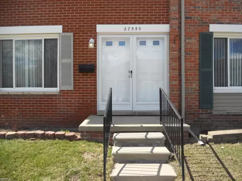 27559 Concord, Warren, MI 48093 photo 4
