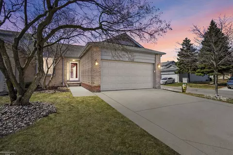 17766 Bobwhite, Brownstown, MI 48193