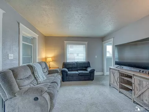 Living - 12865 Matthews, Carleton, MI 48117 photo 1 of 3