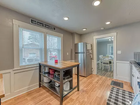 Kitchen - 12865 Matthews, Carleton, MI 48117 photo 4 of 4