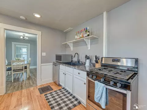 Kitchen - 12865 Matthews, Carleton, MI 48117 photo 3 of 4