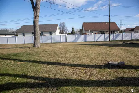 Exterior - 1121 Handy, Monroe, MI 48162 photo 9 of 16