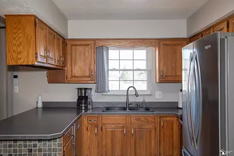 Kitchen - 1121 Handy, Monroe, MI 48162 photo 3 of 4
