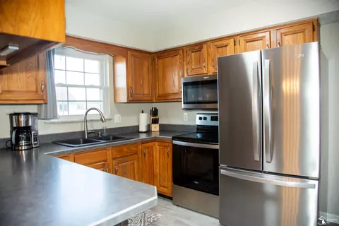 Kitchen - 1121 Handy, Monroe, MI 48162 photo 1 of 4