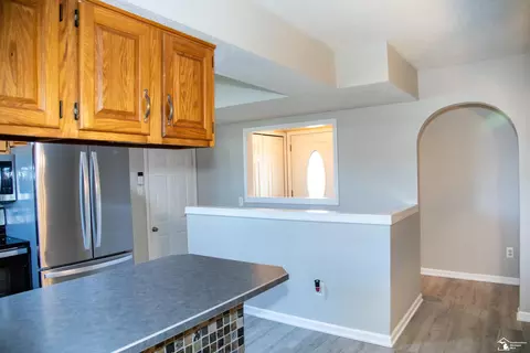 Entry Way - 1121 Handy, Monroe, MI 48162 photo 1 of 2