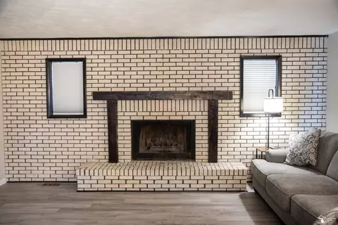 Living - 1121 Handy, Monroe, MI 48162 photo 3 of 3